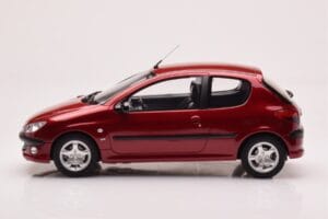 Peugeot 206 S16 Raudonas Otto 1:18 OT1039 Derva - nuotrauka 3 iš 6