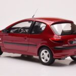 Peugeot 206 S16 Raudonas Otto 1:18 - image 5 of 6