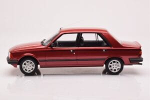 Peugeot 305 GTX Raudonas Plaisir Otto 1:18 OT1032 Derva - nuotrauka 3 iš 6