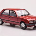Peugeot 305 GTX Raudonas Plaisir Otto 1:18 - image 4 of 6