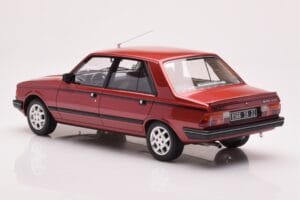Peugeot 305 GTX Raudonas Plaisir Otto 1:18 OT1032 Derva - nuotrauka 5 iš 6