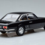 Peugeot 504 Coupe Juodas Norev 1:18 - image 3 of 7