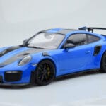 Porsche 911 GT2 RS 991.2 Weissach Package Mėlynas Juodi Magnio Ratai Minichamps 1:18