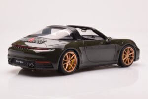 Porsche 911 992 Targa 4S Alyvuogių Žalia GT Spirit 1:18 GT438 Derva - nuotrauka 2 iš 6