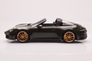 Porsche 911 992 Targa 4S Alyvuogių Žalia GT Spirit 1:18 GT438 Derva - nuotrauka 3 iš 6