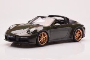Porsche 911 992 Targa 4S Alyvuogių Žalia GT Spirit 1:18