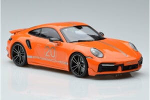 Porsche 911 992 Turbo S China 20th Anniversary Oranžinis Minichamps 1:18 155069171 Metalas - nuotrauka 4 iš 6