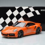Porsche 911 992 Turbo S China 20th Anniversary Oranžinis Minichamps 1:18 - image 6 of 6