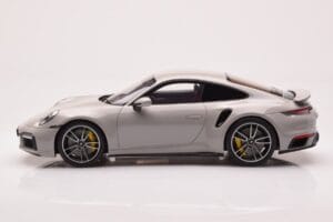 Porsche 911 992 Turbo S Crayon Pilkas GT Spirit 1:18 GT431 Derva - nuotrauka 3 iš 6