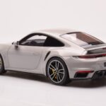 Porsche 911 992 Turbo S Crayon Pilkas GT Spirit 1:18 - image 5 of 6