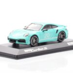 Porsche 911 992 Turbo S Mint Žalias Minichamps 1:43 - image 2 of 4