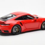 Porsche 911 992 Turbo S Sport Design Raudonas Minichamps 1:18 - image 3 of 8