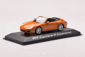 Porsche 911 997 Carrera 4 Kabrioletas Oranžinis Metalinis Minichamps 1:43 WAP02001618 Metalas - nuotrauka 2 iš 4