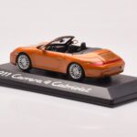Porsche 911 997 Carrera 4 Kabrioletas Oranžinis Metalinis Minichamps 1:43 - image 3 of 4