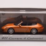 Porsche 911 997 Carrera 4 Kabrioletas Oranžinis Metalinis Minichamps 1:43 - image 4 of 4