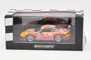 Porsche 911 997 GT3 R ITAS #18 De Lorenzi / Bonetti / Caccia / Bontempelli 24 Hours of Spa 2011 Minichamps 1:43 400118918 Met - nuotrauka 4 iš 4