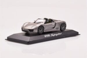 Porsche 918 Spyder Pilkas Metalinis Minichamps 1:43 WAP0201910B Metalas - nuotrauka 2 iš 4