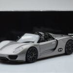Porsche 918 Spyder Prototipas Pilkas Metalinis Minichamps 1:18 - image 7 of 7