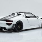 Porsche 918 Spyder Weissach Package Baltas Su Juodais Ratais Minichamps 1:18 - image 3 of 9