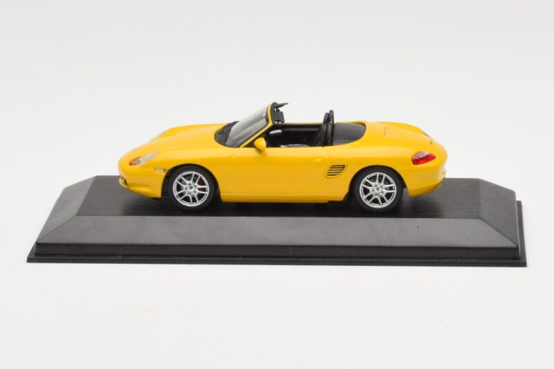 Porsche Boxster 986 Geltonas Minichamps 1:43