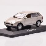 Porsche Cayenne 9PA Smėlinė Minichamps 1:43 - image 2 of 4