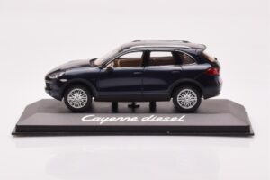 Porsche Cayenne 9PA Diesel Tamsiai Mėlynas Minichamps 1:43