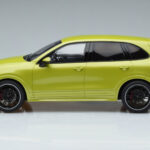 Porsche Cayenne GTS 92A Peridot Žalias GT Spirit 1:18 - image 3 of 6