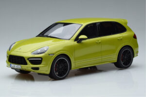 Porsche Cayenne GTS 92A Peridot Žalias GT Spirit 1:18