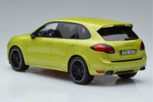 Porsche Cayenne GTS 92A Peridot Žalias GT Spirit 1:18 GT020A Derva - nuotrauka 5 iš 6