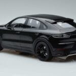 Porsche Cayenne E3 S Coupe Minichamps 1:18 187673 Metalas - image 5 of 6