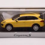 Porsche Cayenne 92A Smėlio Geltona Minichamps 1:43 - image 4 of 4