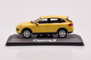 Porsche Cayenne 92A Smėlio Geltona Minichamps 1:43