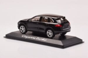 Porsche Cayenne 92A Turbo Juodas Minichamps 1:43 WAP0200050B Metalas - nuotrauka 3 iš 4