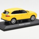 Porsche Cayenne 92A Geltonas MaxiChamps 1:43 - image 2 of 4