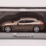 Porsche Panamera 970 4 Smėlio Metalinis Minichamps 1:43 - image 4 of 4