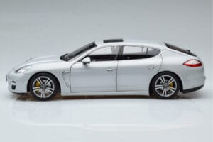 Porsche Panamera 970 Turbo Sidabrinis Norev 1:18 187609 Metalas - nuotrauka 4 iš 7