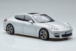 Porsche Panamera 970 Turbo Sidabrinis Norev 1:18 187609 Metalas - nuotrauka 5 iš 7