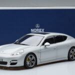 Porsche Panamera 970 Turbo Sidabrinis Norev 1:18 - image 7 of 7