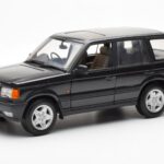 Range Rover P38 4.6 HSE Juodas Metalinis AUTOart 1:18