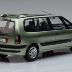 Renault Espace 3 Žalias Otto 1:18 - image 2 of 6