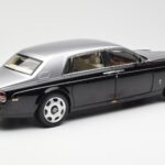 Rolls-Royce Phantom VII EWB Juodas ir Sidabrinis Kyosho 1:18 - image 3 of 8
