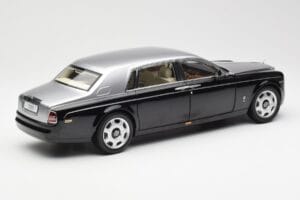 Rolls-Royce Phantom VII EWB Juodas ir Sidabrinis Kyosho 1:18 08841BKS Metalas - nuotrauka 3 iš 8
