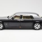 Rolls-Royce Phantom VII EWB Juodas ir Sidabrinis Kyosho 1:18 - image 4 of 8