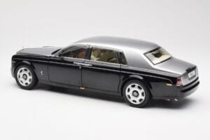 Rolls-Royce Phantom VII EWB Juodas ir Sidabrinis Kyosho 1:18 08841BKS Metalas - nuotrauka 7 iš 8