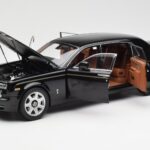 Rolls-Royce Phantom VII EWB Diamond Juodas Kyosho 1:18 - image 2 of 8