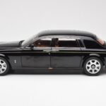 Rolls-Royce Phantom VII EWB Diamond Juodas Kyosho 1:18 - image 4 of 8