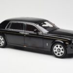 Rolls-Royce Phantom VII EWB Diamond Juodas Kyosho 1:18 - image 6 of 8