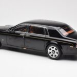 Rolls-Royce Phantom VII EWB Diamond Juodas Kyosho 1:18 - image 7 of 8