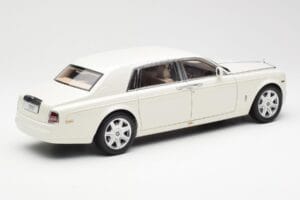 Rolls-Royce Phantom VII EWB English Baltas Kyosho 1:18 08841EW2 Metalas - nuotrauka 3 iš 8