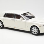 Rolls-Royce Phantom VII EWB English Baltas Kyosho 1:18 - image 6 of 8